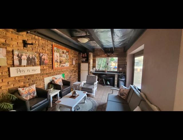 5 BEDROOM HOUSE FOR SALE IN WIERDA PARK